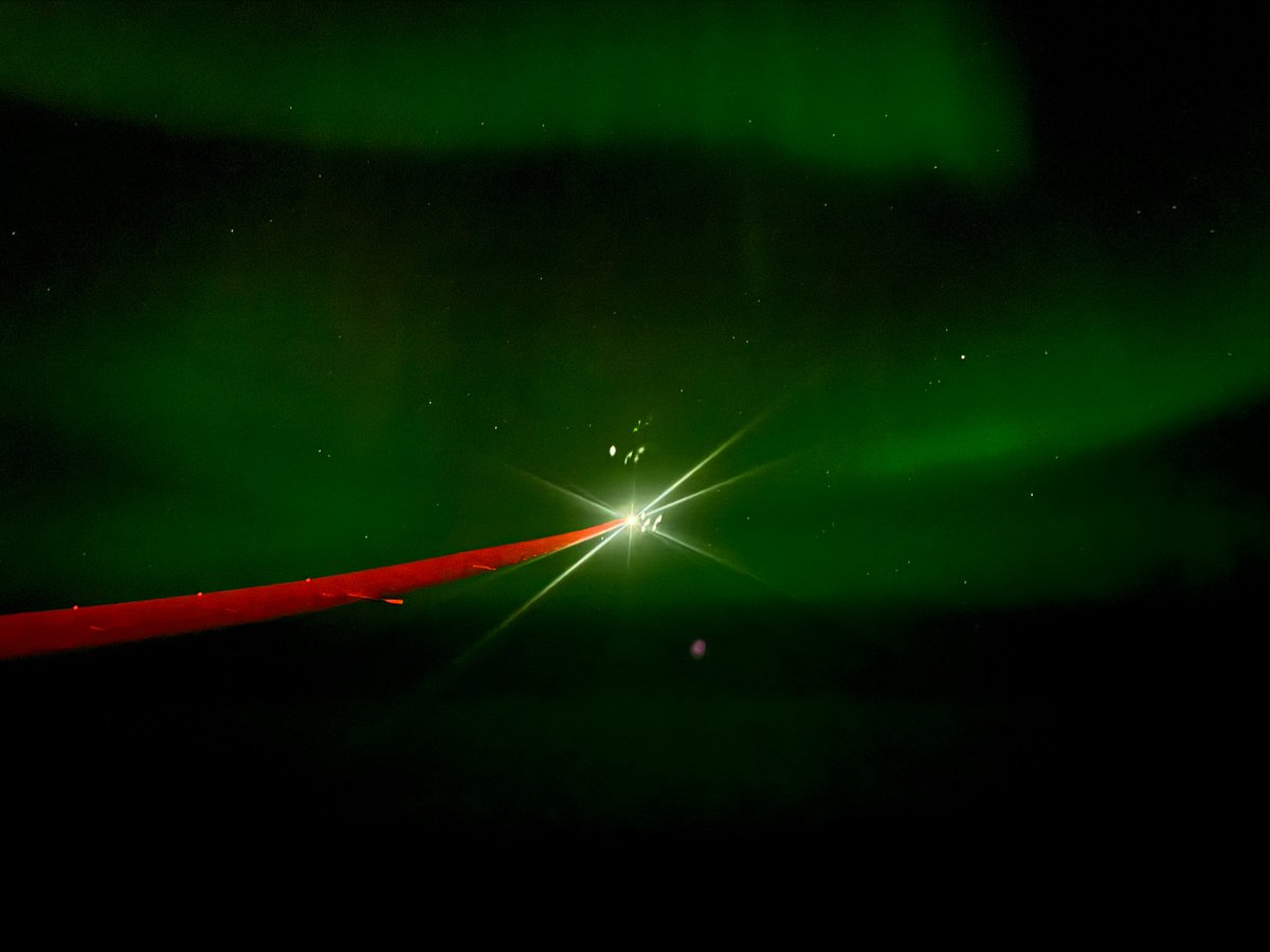 C3rysJones's tweet photo. Last month flying over Alaska and then tonight over Weymouth! #Auroraborealis https://t.co/Z8i6ZCPYBn