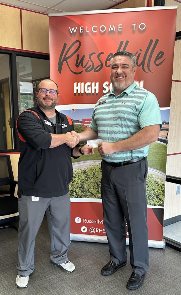 Thank you to Jeff Carter Farm Bureau for being the title sponsor for tomorrow's Homecoming Hangout.  Mr. Carter is always willing to help our students and staff. Thank you, Mr. Carter!