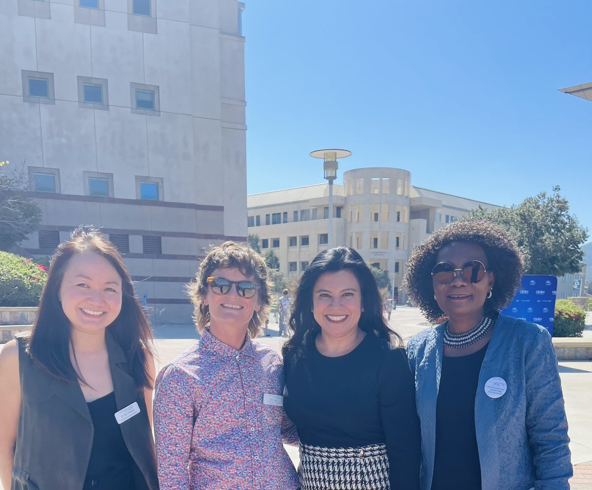 vpsadiaz's tweet image. Congratulations to the @csusm_library for celebrating #20Years of serving the CSUSM community and supporting student success by providing students with resources, and support throughout  their academic journey. 🐾🩵📚
