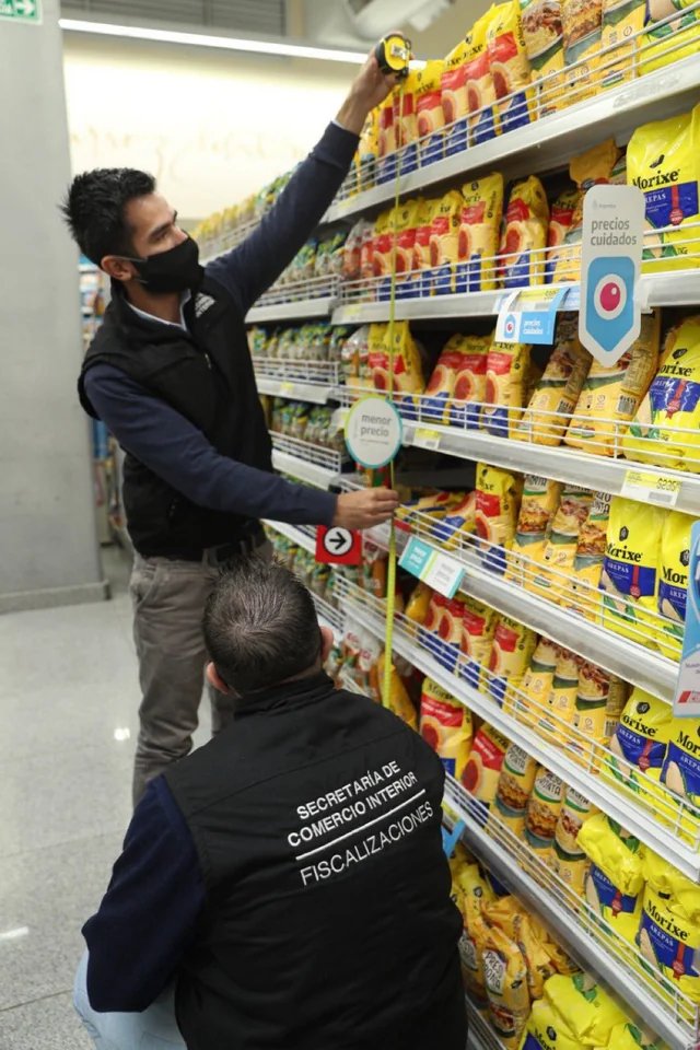 <a href="/JMilei/">Javier Milei</a> me estás diciendo que medir las góndolas no servía para nada? 🤔