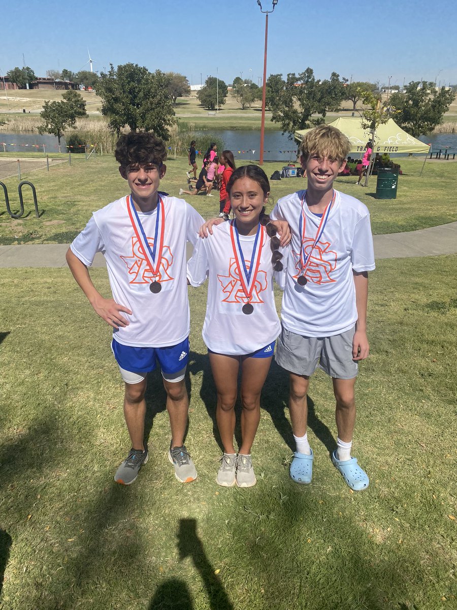 SA Central XC Cats (@sacentralcccats) on Twitter photo Congrats to Junior, Cameron Hash (10th) and Senior, Naomi Bageant (7th) for earning a spot in the Region 1 Championship Meet.  Freshman Landon Kauten also had a strong meet finishing 3rd🥉 to earn a medal as well. #SAXCCats🏃🏃♀️🟧🟦 <a href="/SAISD_Athletics/">San Angelo ISD Athletics</a> <a href="/coachvu14/">Coach Vu</a> Congrats to Junior, Cameron Hash (10th) and Senior, Naomi Bageant (7th) for earning a spot in the Region 1 Championship Meet.  Freshman Landon Kauten also had a strong meet finishing 3rd🥉 to earn a medal as well. #SAXCCats🏃🏃♀️🟧🟦 <a href="/SAISD_Athletics/">San Angelo ISD Athletics</a> <a href="/coachvu14/">Coach Vu</a>