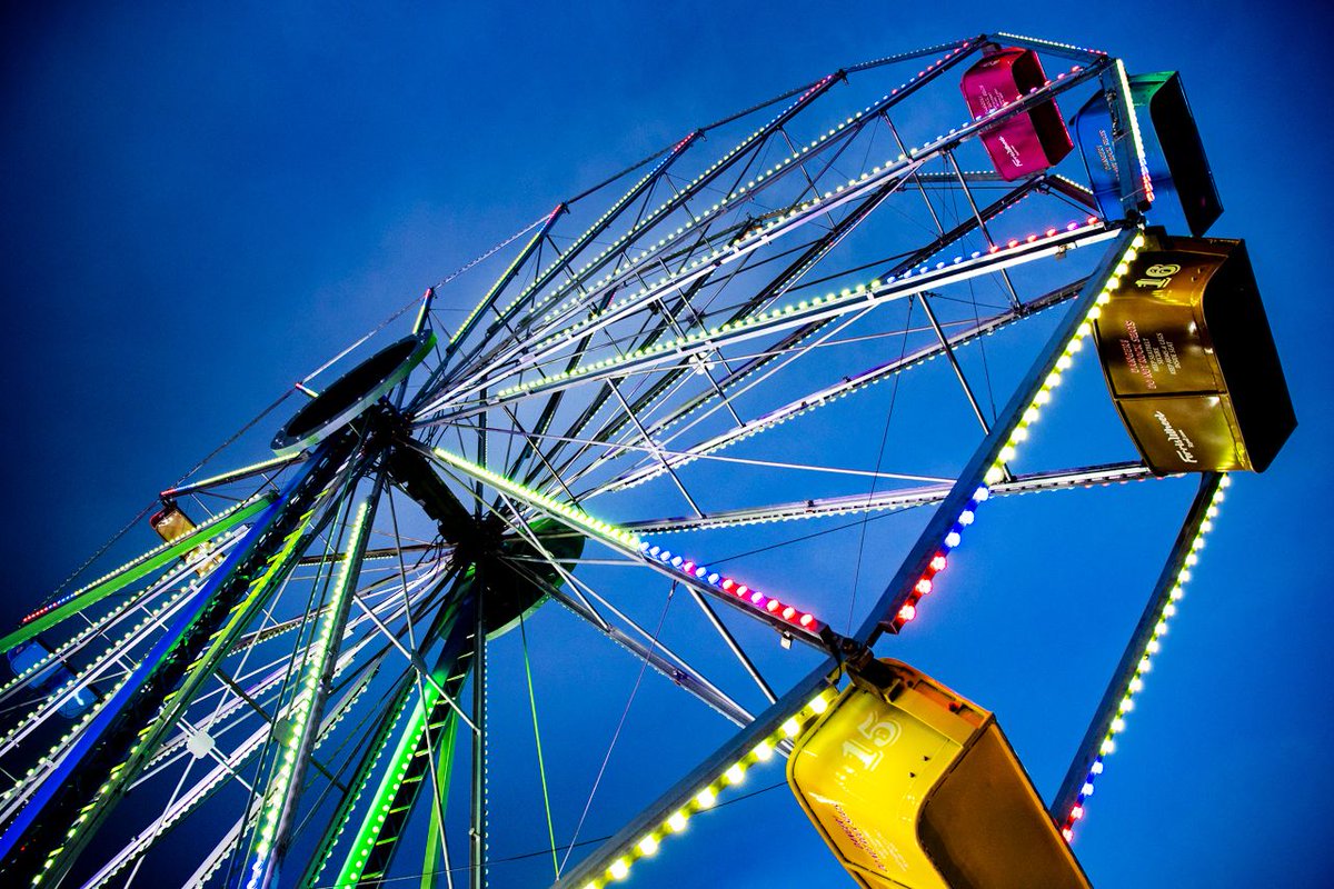 DowntownPitt's tweet photo. Get ready for the FINAL weekend of #OktoberfestPittsburgh! 🍺🥨 

This weekend is your last chance to raise a stein, experience unique riverfront views from the Ferris wheel, and enjoy traditional Oktoberfest music and fare.

Prost!🍻 

Weekend schedule ➡️ https://t.co/oA7el1Xpab https://t.co/L05yquvNKN