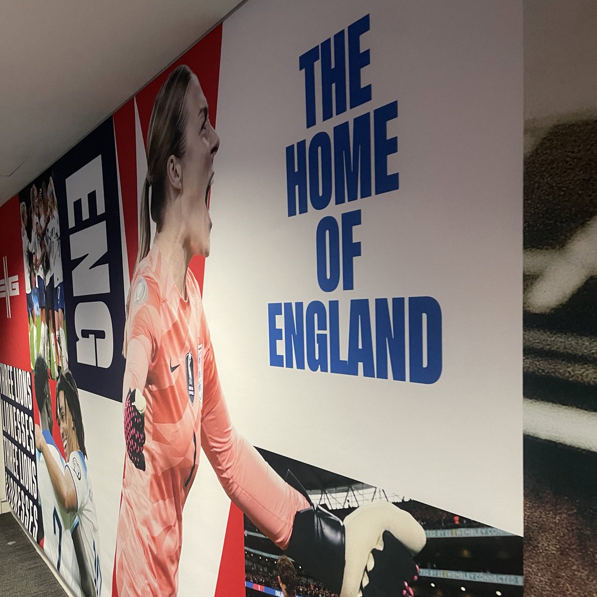 dec11mcc's tweet photo. England host Greece at Wembley for a top of the table clash in the Nations League. No Harry Kane tonight. 🏴󠁧󠁢󠁥󠁮󠁧󠁿 

Join the team @talkSPORT right now 👋 

⚽️ @England v 🇬🇷
📱/💻  @talkSPORT
🎤 @TheAdrianDurham 
🎙 @JimProudfoot, Stuart Pearce &amp; @FayeCarruthers https://t.co/ts7kd8grtj