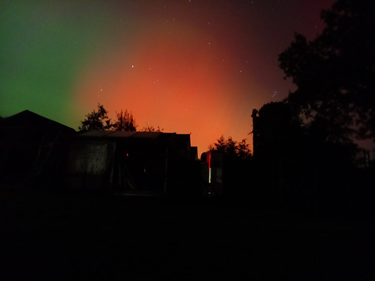 red7forever's tweet photo. @Schafernaker Meanwhile over on the Welsh border at Shobdon https://t.co/7ChuLyjSzE