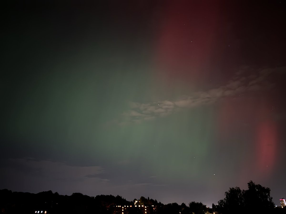 1 of 100 tweet media