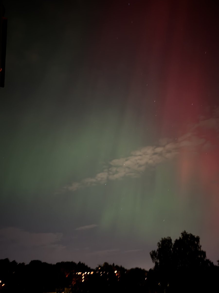 1 of 100 tweet media