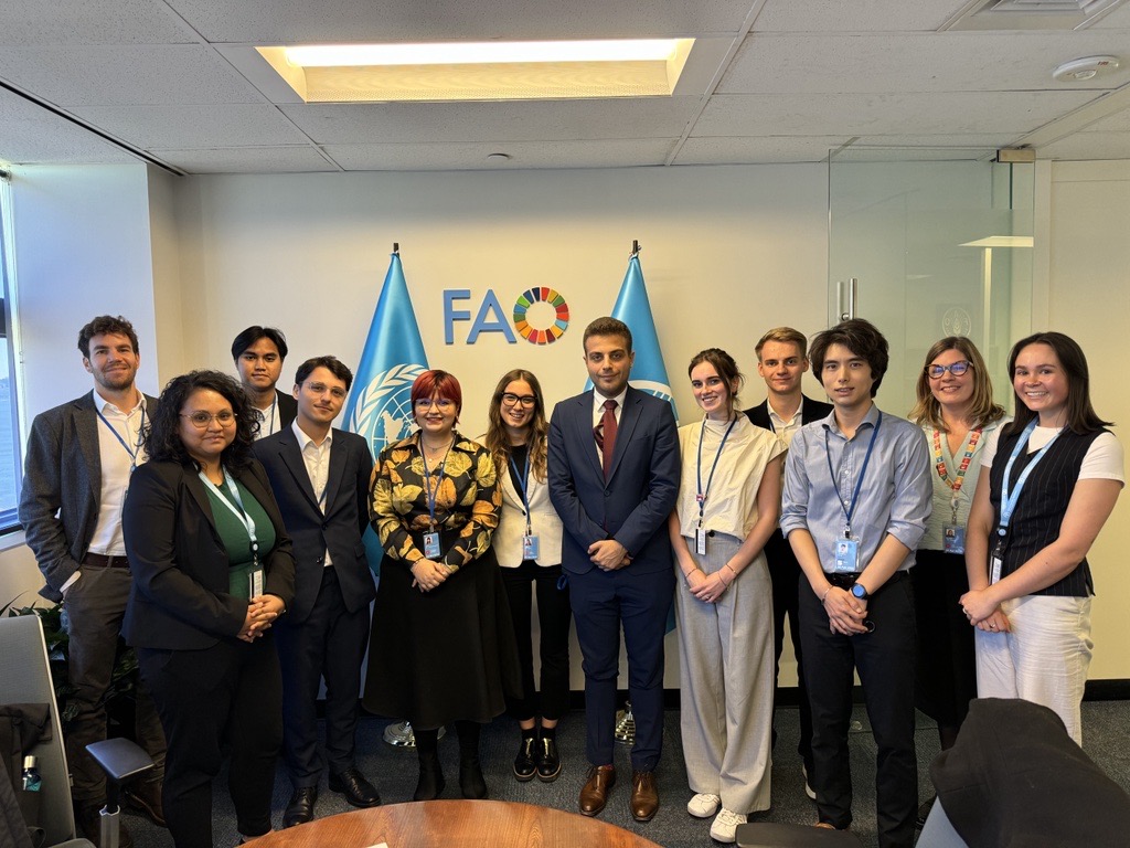 FAO in New York (@faonewyork) on Twitter photo In line with <a href="/FAO/">Food and Agriculture Organization</a>'s commitment to empowering #youth, <a href="/FAONewYork/">FAO in New York</a> welcomed <a href="/UN/">United Nations</a> Youth Delegates for a briefing. From innovative farming practices led by rural youth to #GreenCities, delegates shared their perspectives and explored links between nutrition, health, and climate. In line with <a href="/FAO/">Food and Agriculture Organization</a>'s commitment to empowering #youth, <a href="/FAONewYork/">FAO in New York</a> welcomed <a href="/UN/">United Nations</a> Youth Delegates for a briefing. From innovative farming practices led by rural youth to #GreenCities, delegates shared their perspectives and explored links between nutrition, health, and climate.