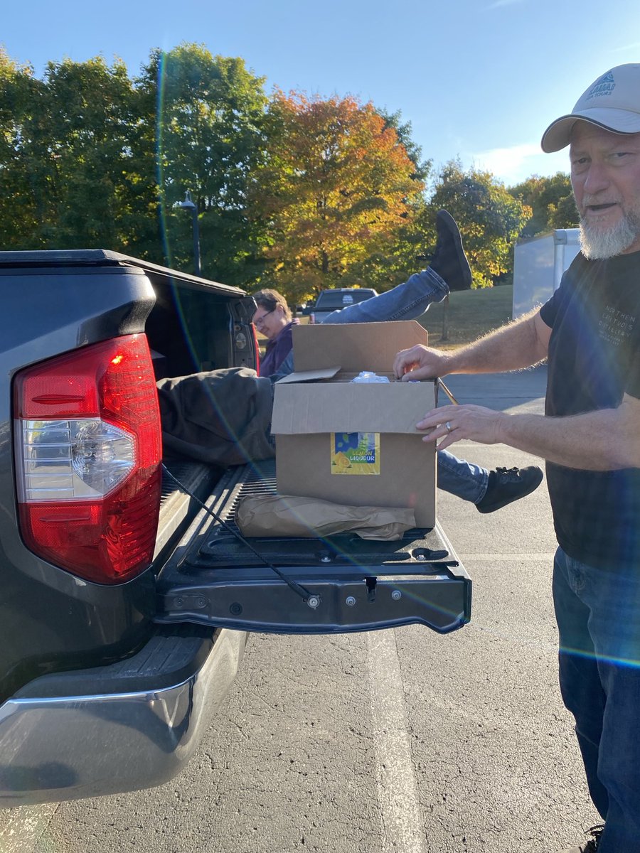 barbijp's tweet photo. Trying to fit ALL the wine into the truck….. https://t.co/GS9bZpdPPa