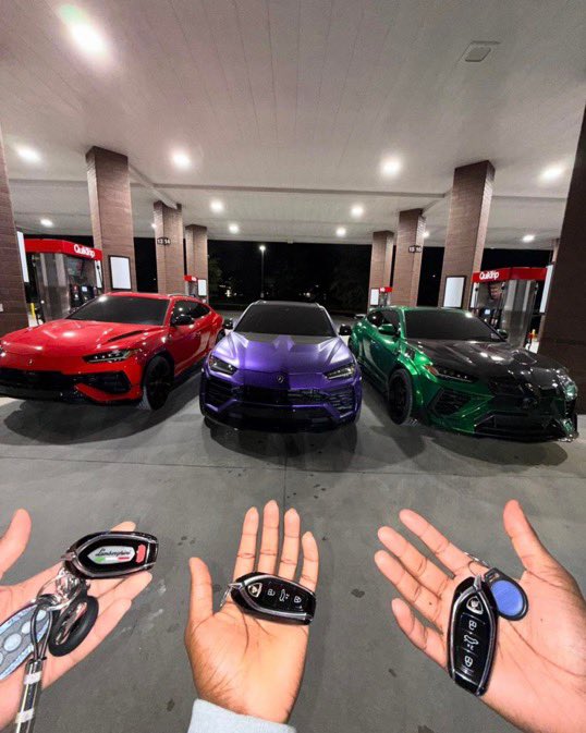 ayeejuju's tweet photo. squad goals https://t.co/LDHyds2LMk