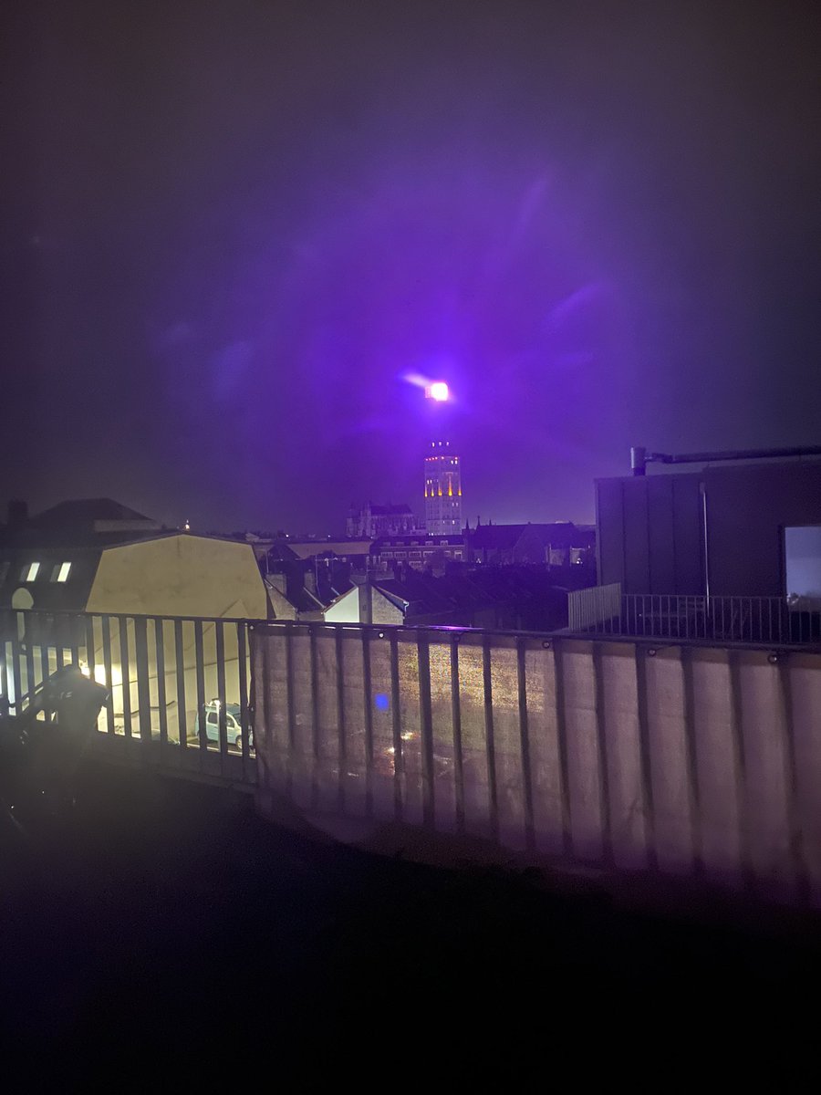 vis_alexandra's tweet photo. Quelle verrue cette tour c’est pas possible !! Pollution lumineuse inutile https://t.co/hwtm2z9h1b
