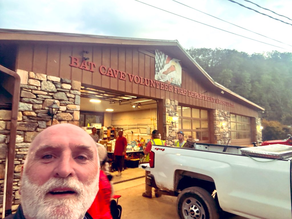 chefjoseandres's tweet image. You are not accurate. I landed there 4 days in a row. They had plenty of water . They had food. And I deliver more myself and people were in high spirits under the circumstances. We gave them cat and dog food few people had animals. Solar lights. Cleaning stuff. The team you see…