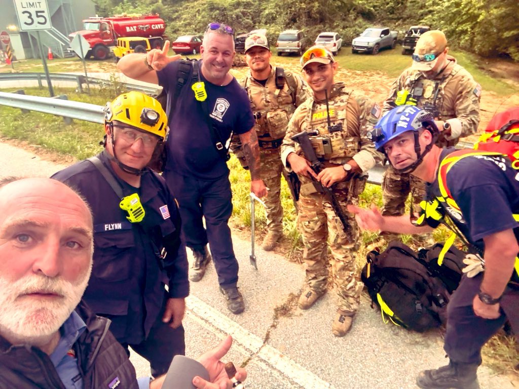 chefjoseandres's tweet image. You are not accurate. I landed there 4 days in a row. They had plenty of water . They had food. And I deliver more myself and people were in high spirits under the circumstances. We gave them cat and dog food few people had animals. Solar lights. Cleaning stuff. The team you see…