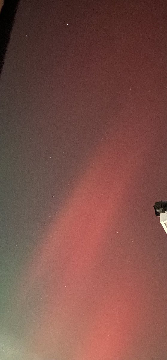 _scothammy's tweet photo. The Northern Lights over Ayrshire tonight https://t.co/87F6jVa8Nm
