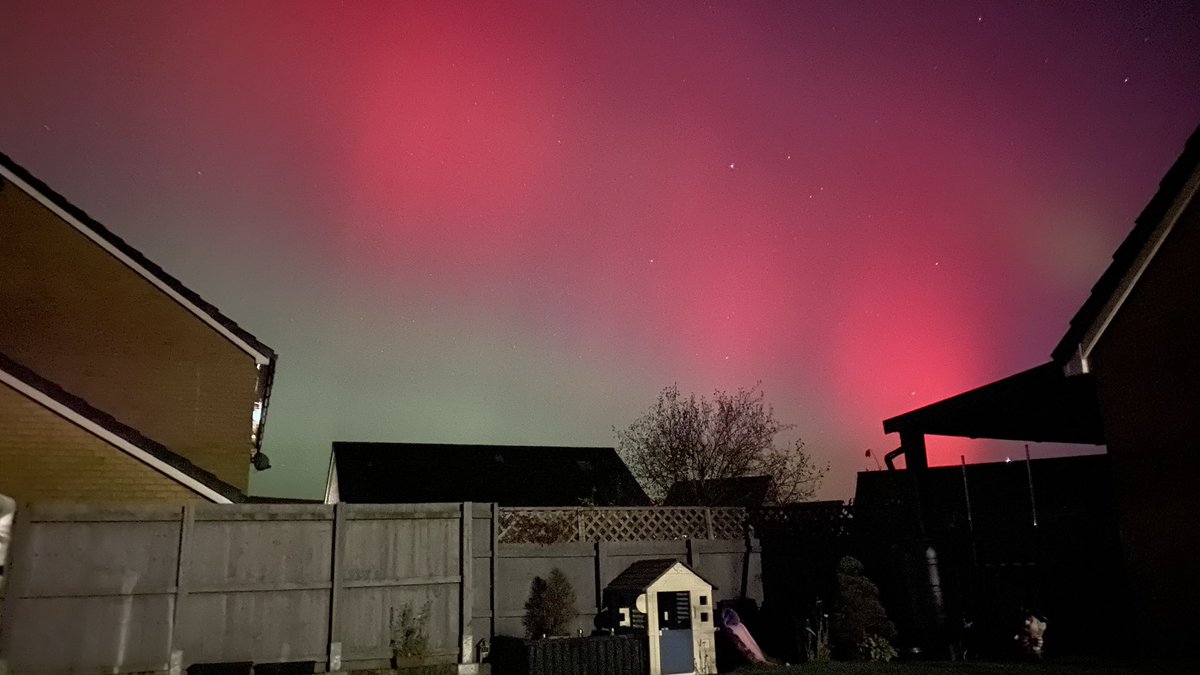 Didn’t expect to see that out the garden tonight #northernlights