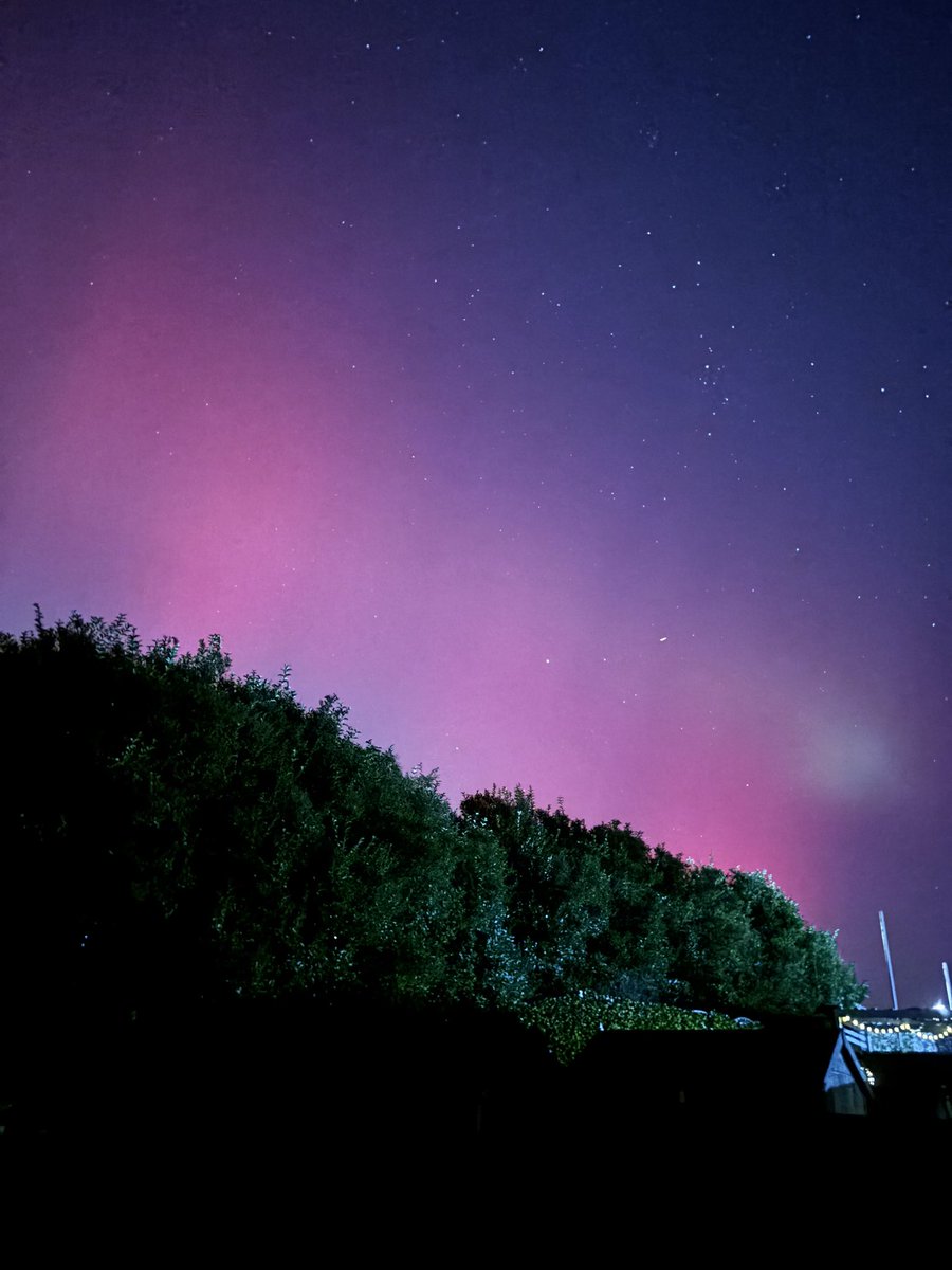 Wow northern lights from Swansea