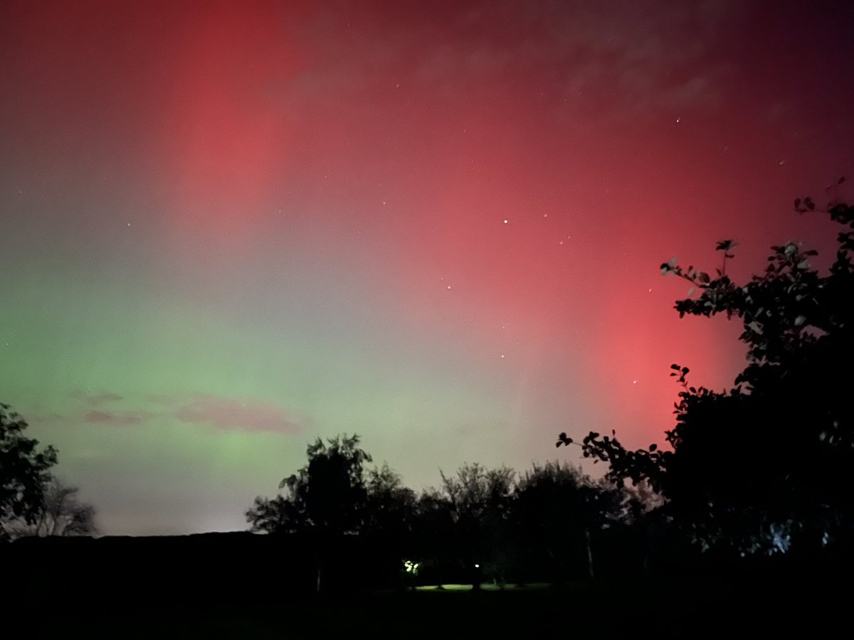 Northern lights in <a href="/StaffsSkies/">Staffordshire Skies</a> #nofilter 2of3