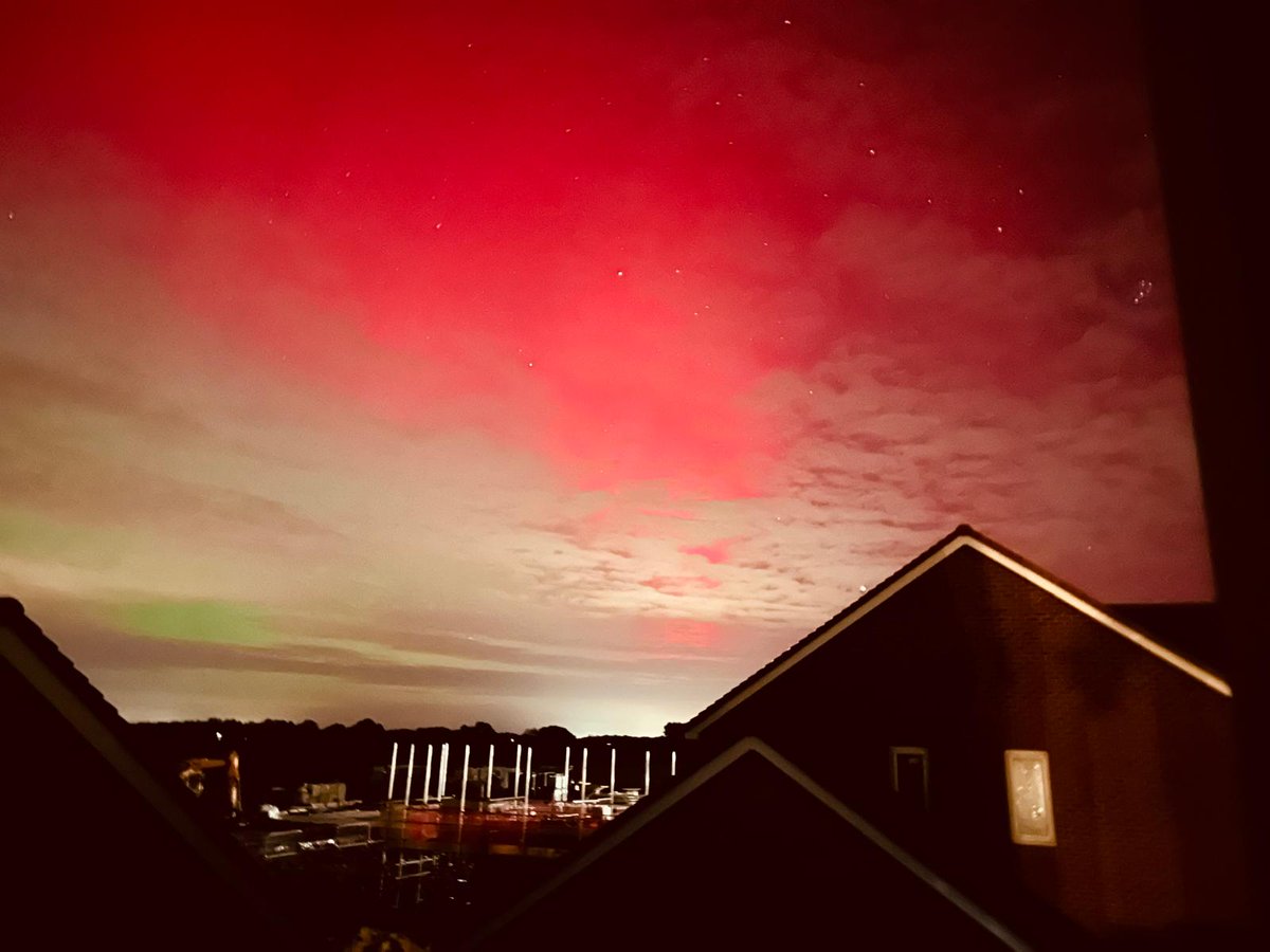 cyberdmc0909's tweet photo. Ah- Aurora Borealis!? At this time of year, at this time of day, in this part of the country, localized entirely within your kitchen!? https://t.co/y4tPmoKAyQ