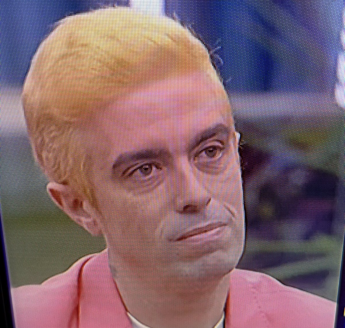 #GHGala6 Parece el Ken de Hacendado el gallego…