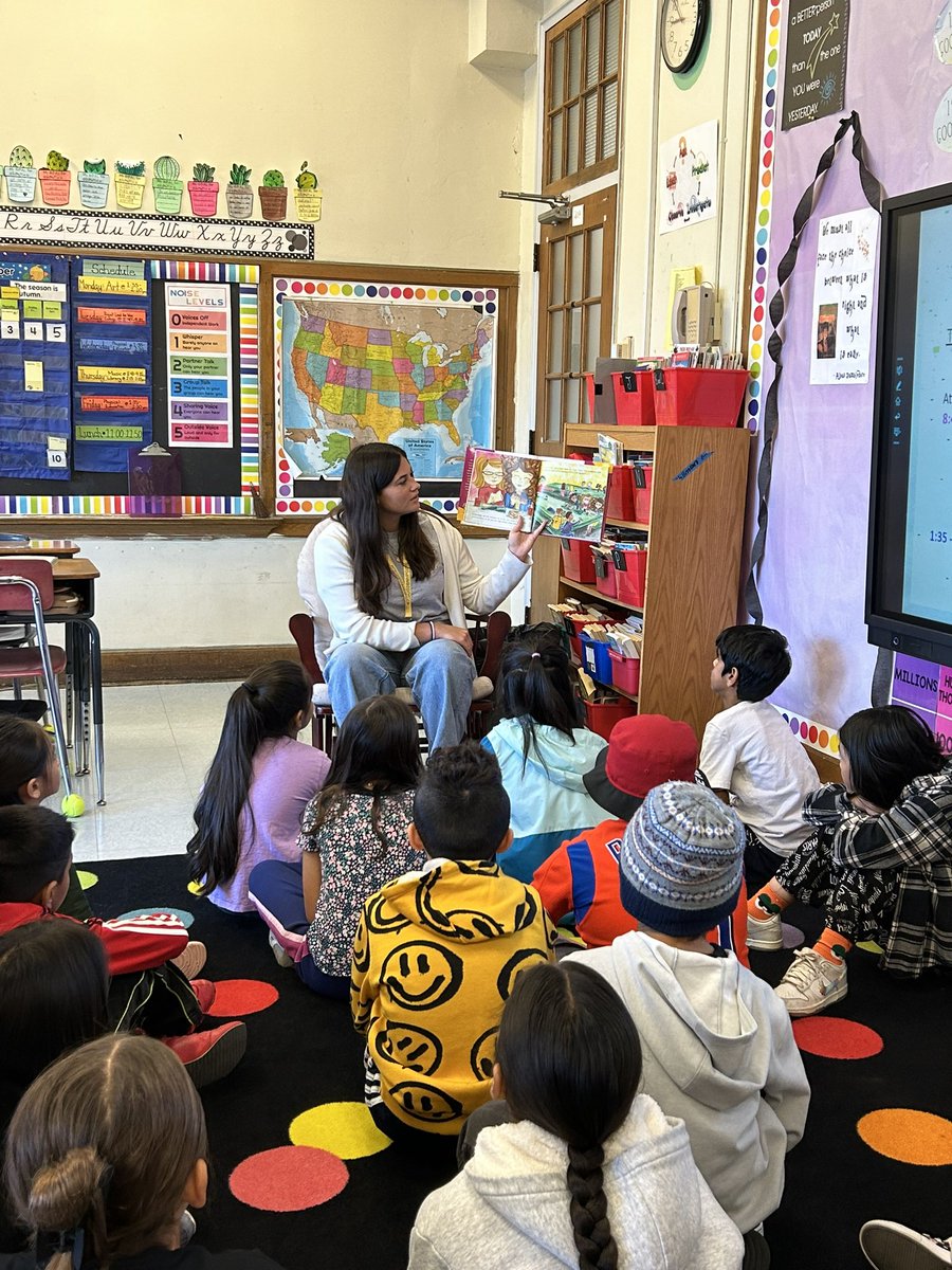 MsStillmansRoom's tweet image. We had a very special teacher come in to read to us this week! @MsPerciballi_ thank you so much for teaching us about respect and kindness! &amp;amp; welcome to Twitter! 📚 #guestreader #bookofthemonth #proud2bnhpgcp @teamhillside