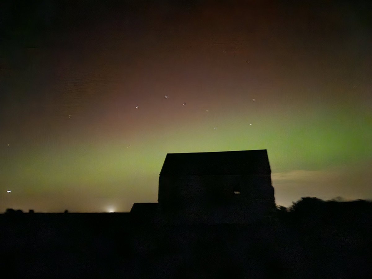 Charlie_Orrin's tweet photo. Pretty... #northernlights https://t.co/daPTVBGDDR