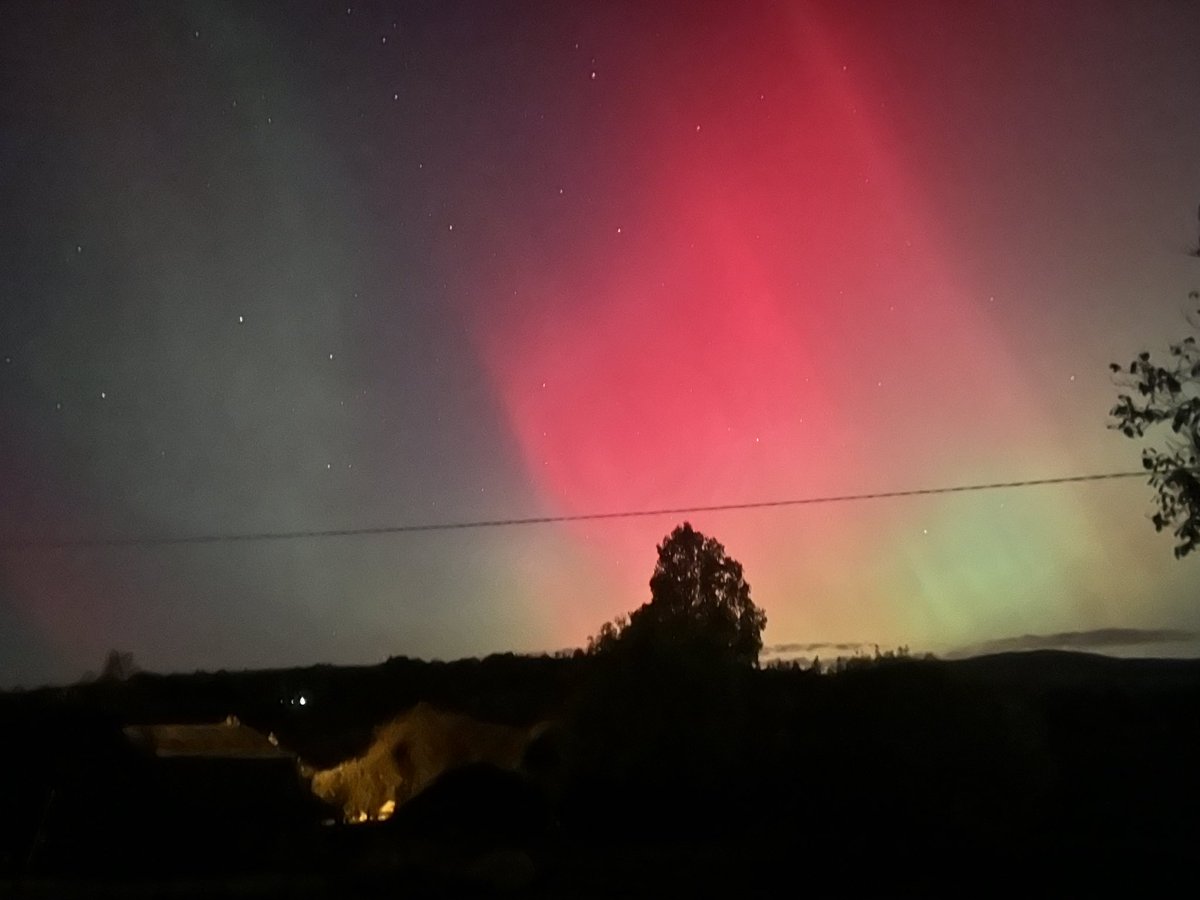 sinead113's tweet photo. @CarlowWeather Outside Roundwood #wicklow; I can’t believe it was so red; I’d only expected greens at best 🤯 https://t.co/KZghRbKf5A