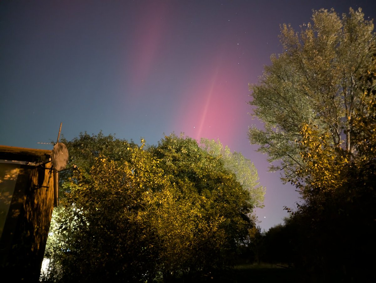 We have an aurora... #Manchester #aurora