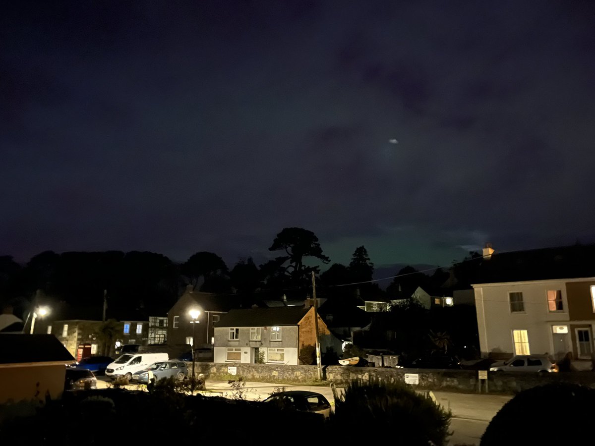 TimmyKernow's tweet photo. Not amazing due to some cloud cover & village light pollution but definitely hints of #NorthernLights #AuroraBorealis #Cornwall.
This is #Devoran on the south coast looking north. https://t.co/spc9zQUDd1