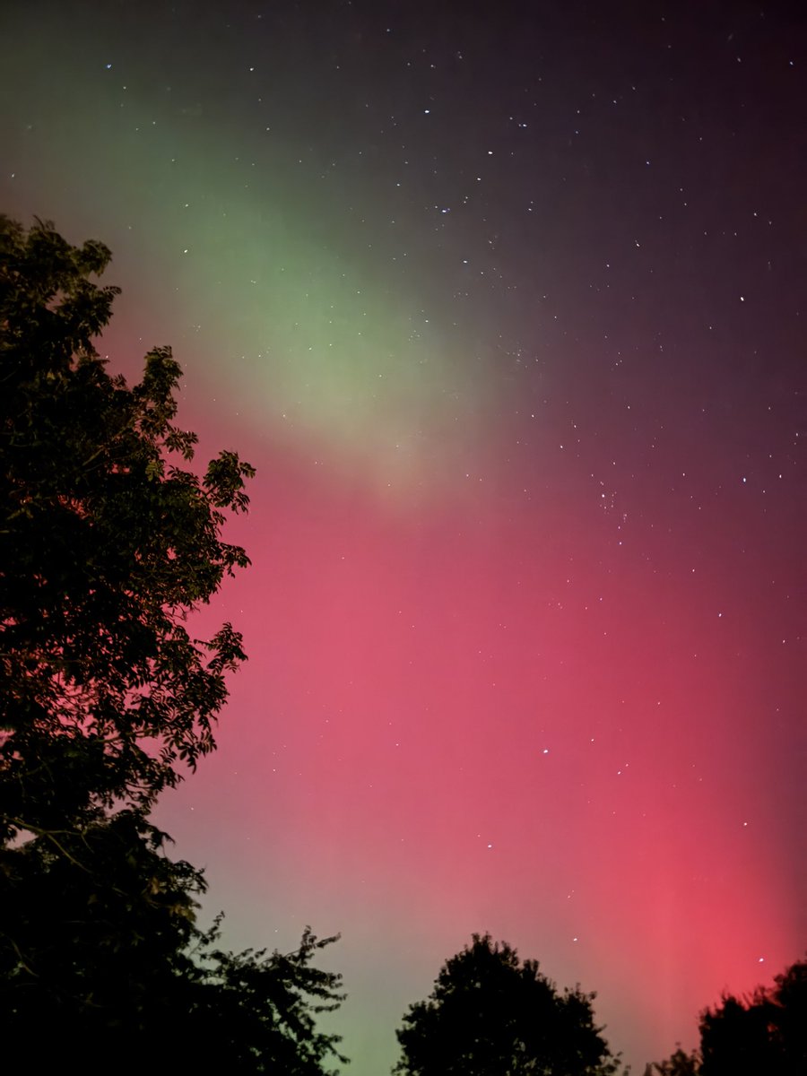 OutdoorLifeUK's tweet photo. Northern Lights https://t.co/rGHmbWWKav