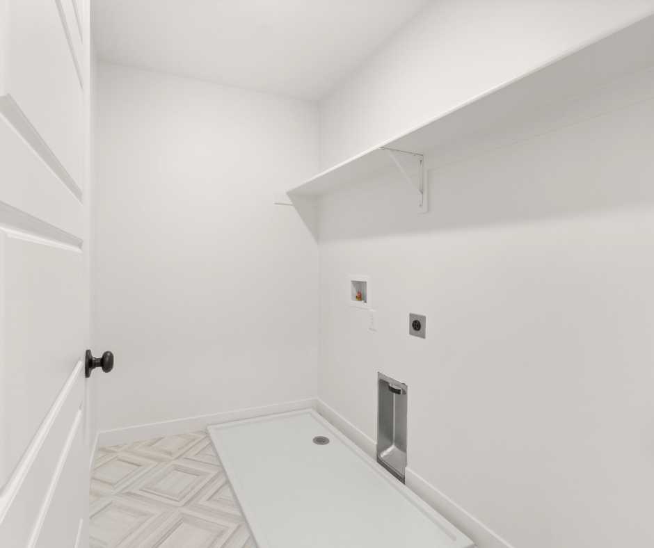 LibertyHomesUT's tweet photo. A laundry room, not closet, in a townhome? Yep, we’ve got ’em in our Montebello @ Liberty Village 3-story homes! Final 3-story townhomes under construction with completion in November. CONTACT US to learn more: https://t.co/ZHQN0k66aN #utahrealestate #utahhomes #utahhomesforsale https://t.co/RMbPiCAYqf