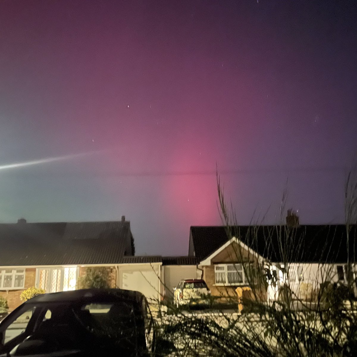 lightearning's tweet photo. Northern lights putting on a good show in Aldridge tonight https://t.co/CXiuLjIVFV