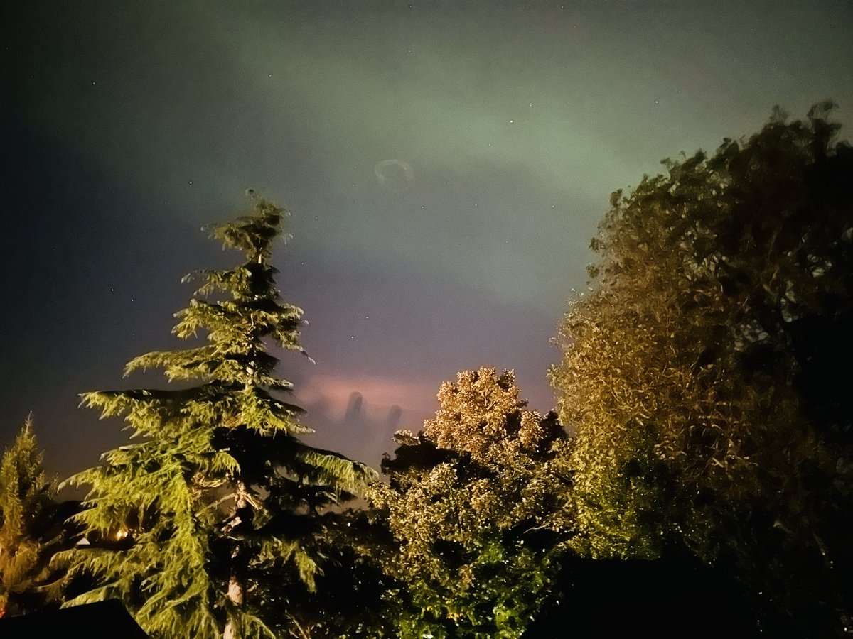 Spectacular skies in Teesside tonight #northernlights #aurora