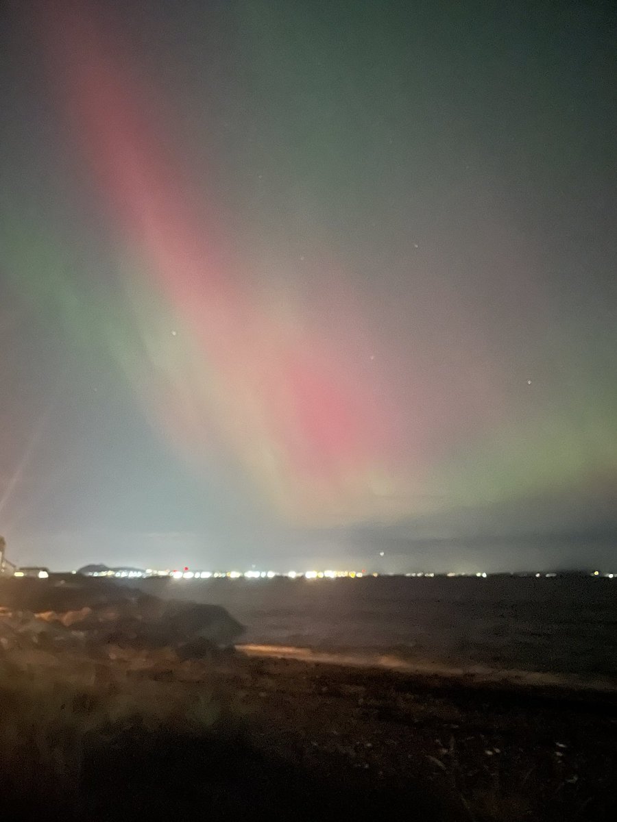 KenDickCHEF's tweet photo. #cockenzie #northernlights 👍😊 https://t.co/shEZMzWhQU