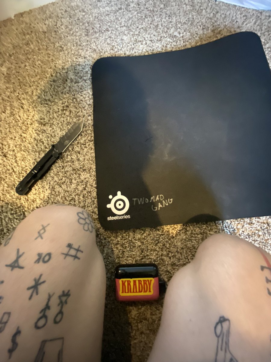 who want the signed twomad mousepad