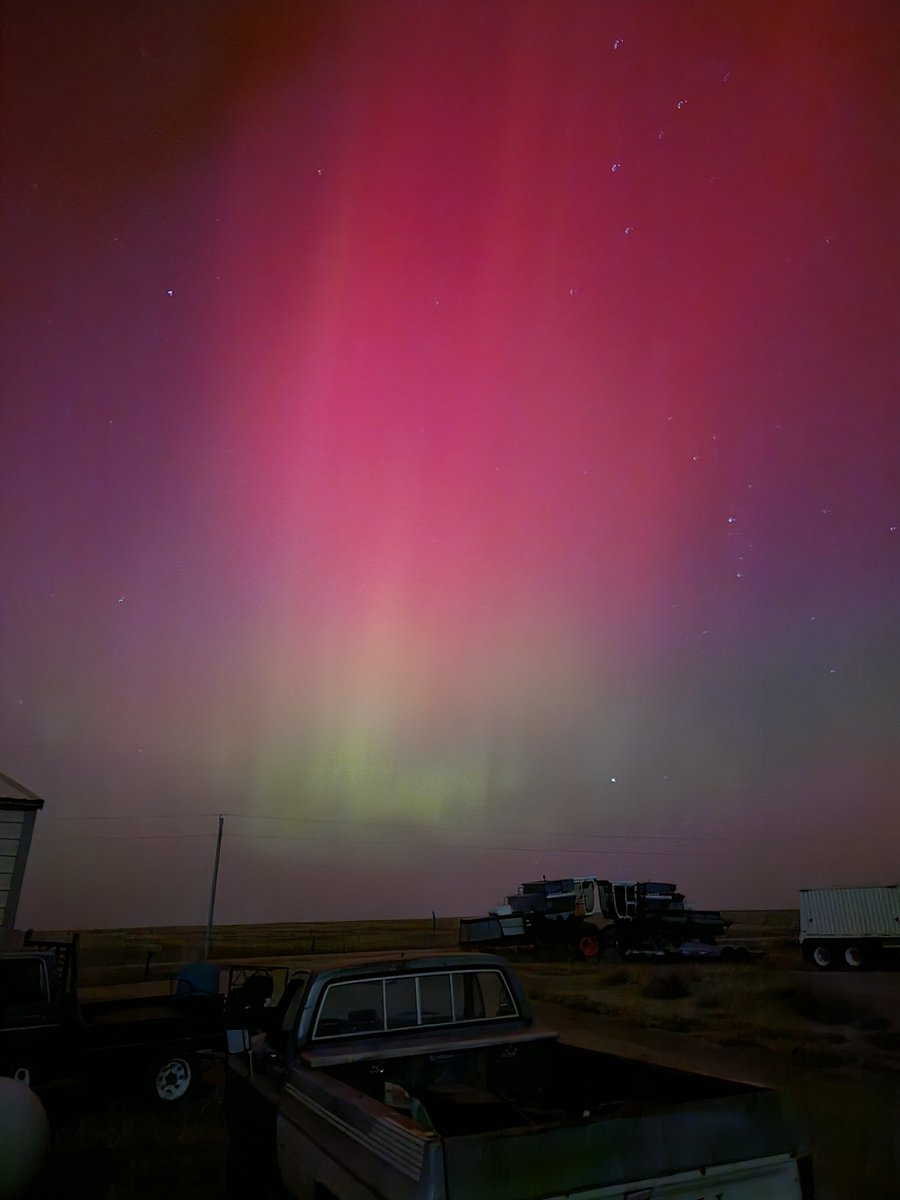 gleanerl2's tweet photo. Northern lights are awesome tonight https://t.co/BWgZxfXIMz