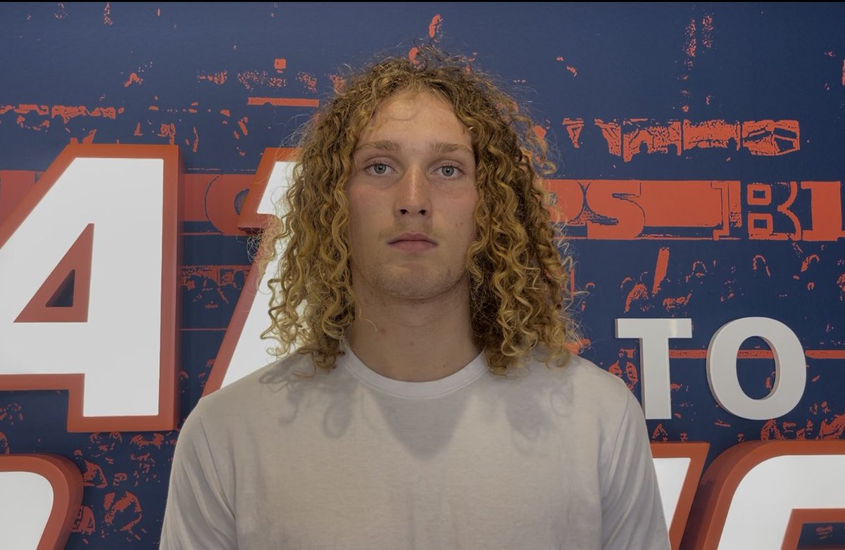 Repking Media “T-Rep” (@repkingtrep33) on Twitter photo Enjoyed sitting down this afternoon with Illini 🏀 Players <a href="/DravynGibbs/">Dravyn Gibbs</a> & Mercer Transfer 6’6 Jake Davis!
<a href="/wischlist/">Dave Wischnowsky</a> <a href="/IlliniAthletics/">Illinois Athletics</a> <a href="/CoachUnderwood/">Brad Underwood</a> <a href="/takhtehchianmd/">Dariush Takhtehchian, M.D</a> <a href="/rforan23/">Ryan Foran</a> Enjoyed sitting down this afternoon with Illini 🏀 Players <a href="/DravynGibbs/">Dravyn Gibbs</a> & Mercer Transfer 6’6 Jake Davis!
<a href="/wischlist/">Dave Wischnowsky</a> <a href="/IlliniAthletics/">Illinois Athletics</a> <a href="/CoachUnderwood/">Brad Underwood</a> <a href="/takhtehchianmd/">Dariush Takhtehchian, M.D</a> <a href="/rforan23/">Ryan Foran</a>