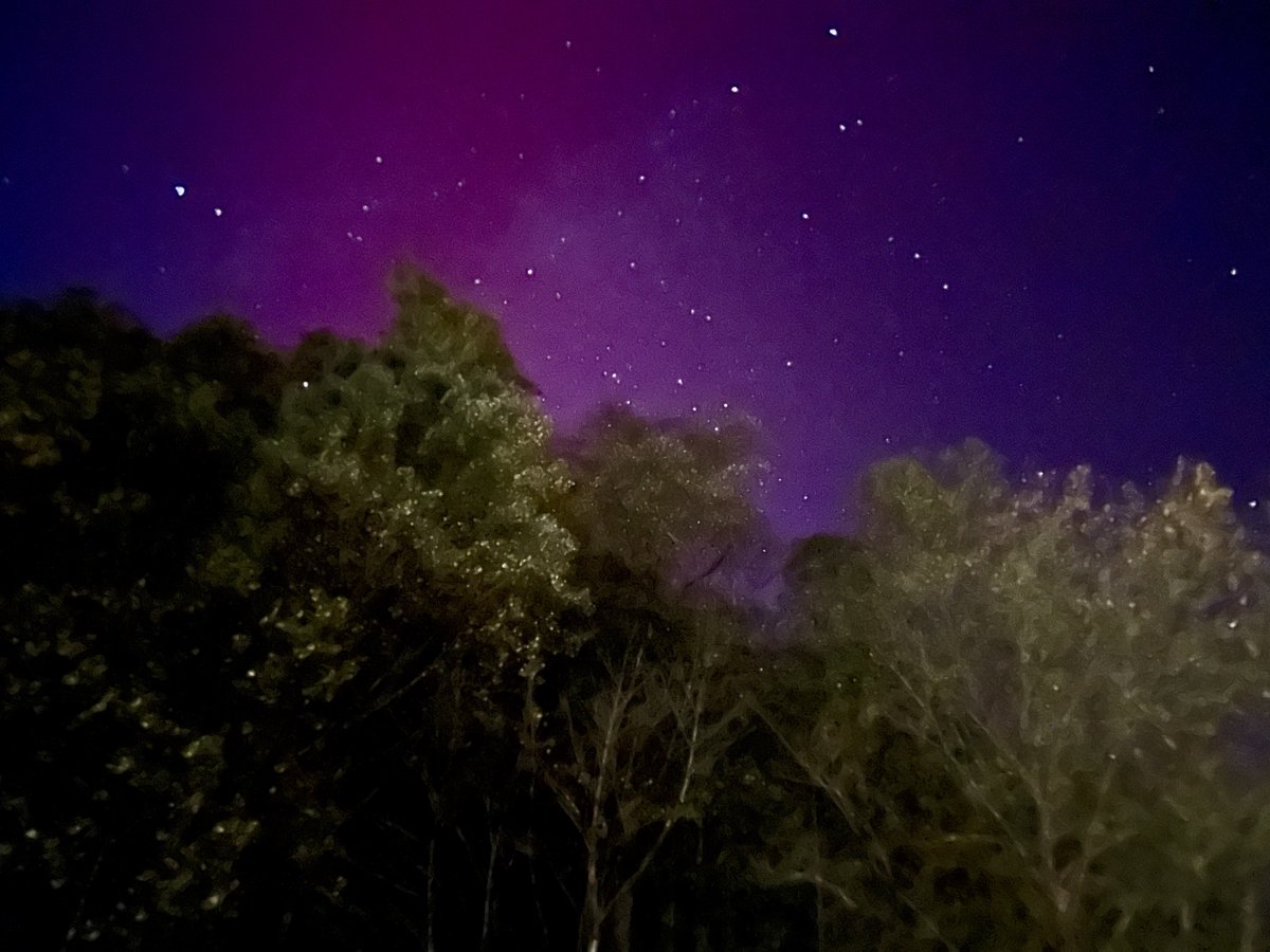Jessica72977's tweet photo. #northernlights https://t.co/JrGq5aF67I