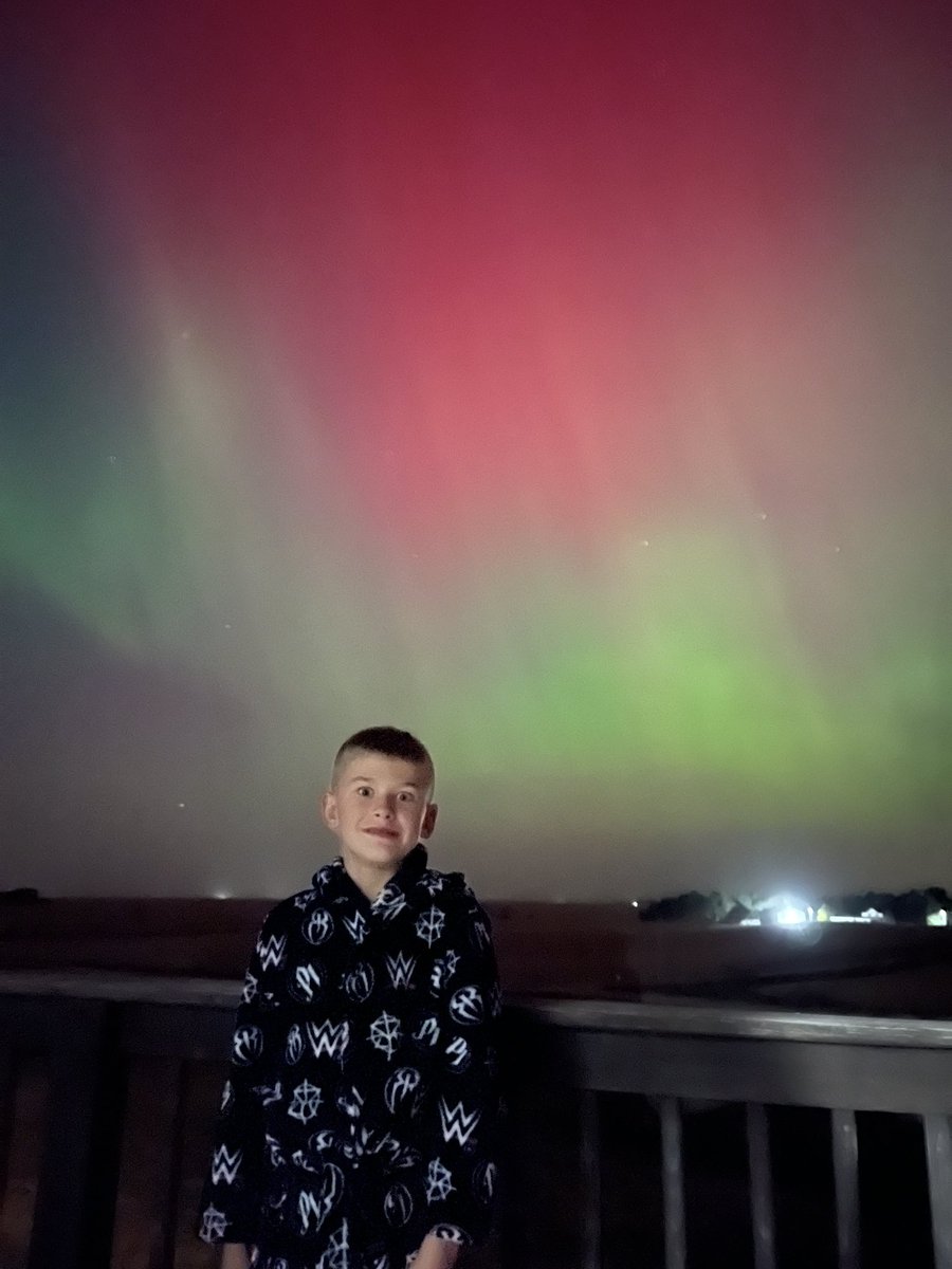 Thee most amazing night skies tonight! #northernlights