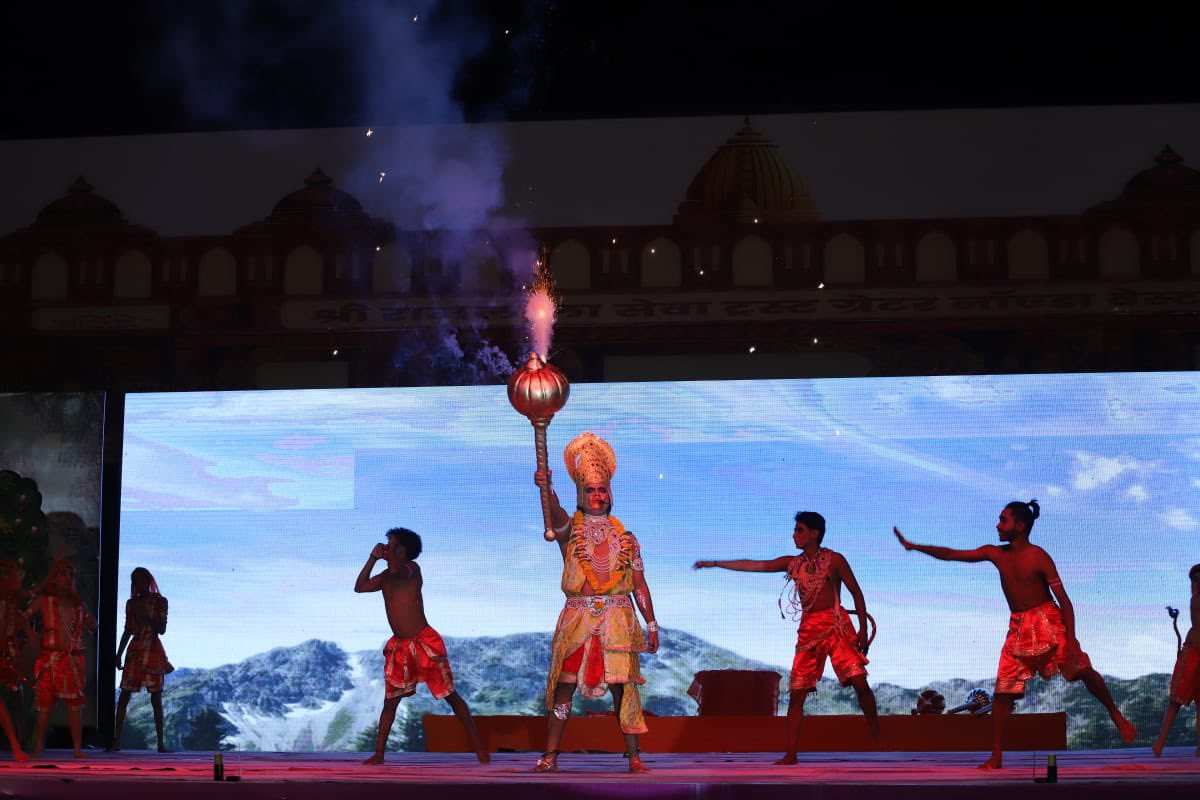 Ramleela_GNW's tweet photo. रामलीला मंचन 2024 की कुछ झलकियाँ

@timesofindia  @JagranNews  @NavbharatTimes @AmarUjalaNews @MinOfCultureGoI  @ShriRamTeerth #ramleela #gaurcity #srst2024 https://t.co/wzPD1yKkA8