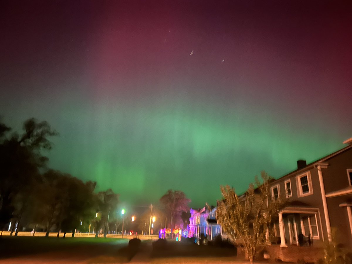 Getting good at Lakeview Park in Lorain <a href="/MarkJWeather/">The REAL Mark Johnson</a> <a href="/KatieMcGrawx/">Katie McGraw</a>