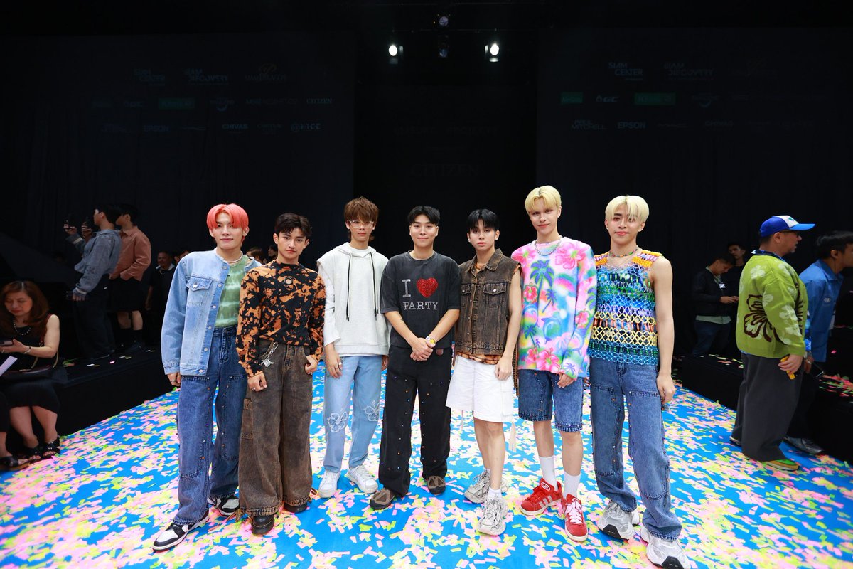 🌊🪩 frontrow moment at Leisure Projects show
#leisureprojects
#SIAMPARAGONBIFW2024
#tulpakorn
#beoncloud #fford #dice_th