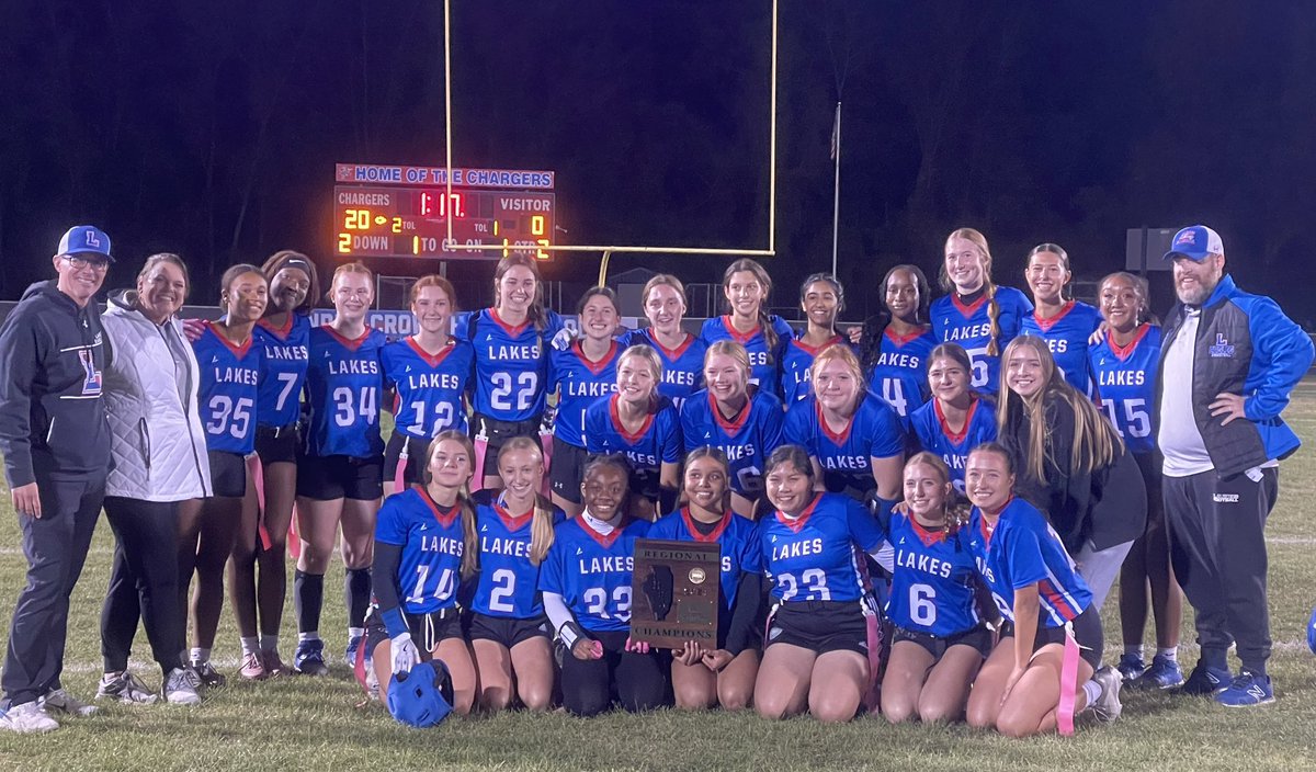 JoriBowen's tweet photo. There is nothing like an Eagle win!!! Congratulations to YOUR REGIONAL CHAMPS!!!! What an incredible group of athletes and coaches. See you at Sectionals!
🦅🏈🦅 #Soaring https://t.co/9LLlyBoPsJ