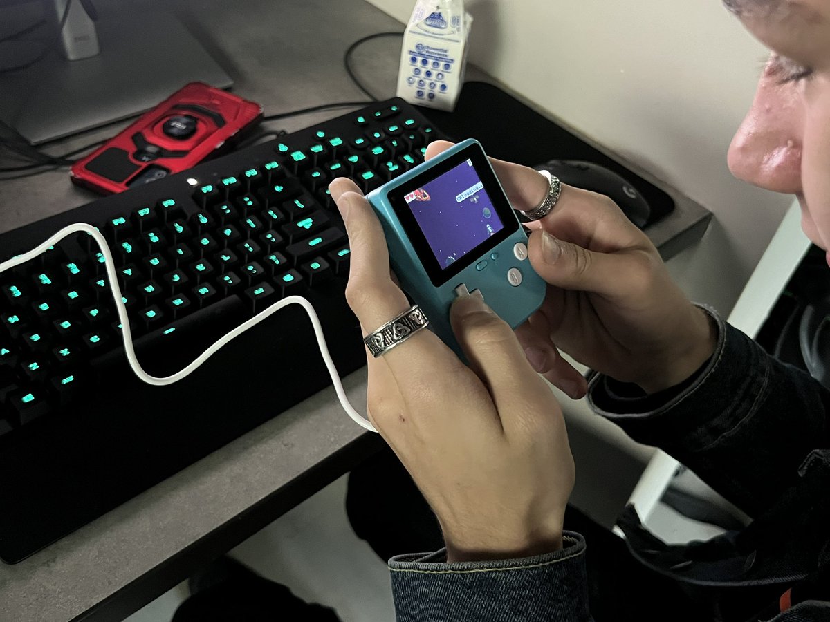 m_drez's tweet image. Game jam today in #edtechLSC land. Students taking their creativity and game design to the next level with @MSMakeCode &amp;amp; @elecfreaks Retro Arcade.