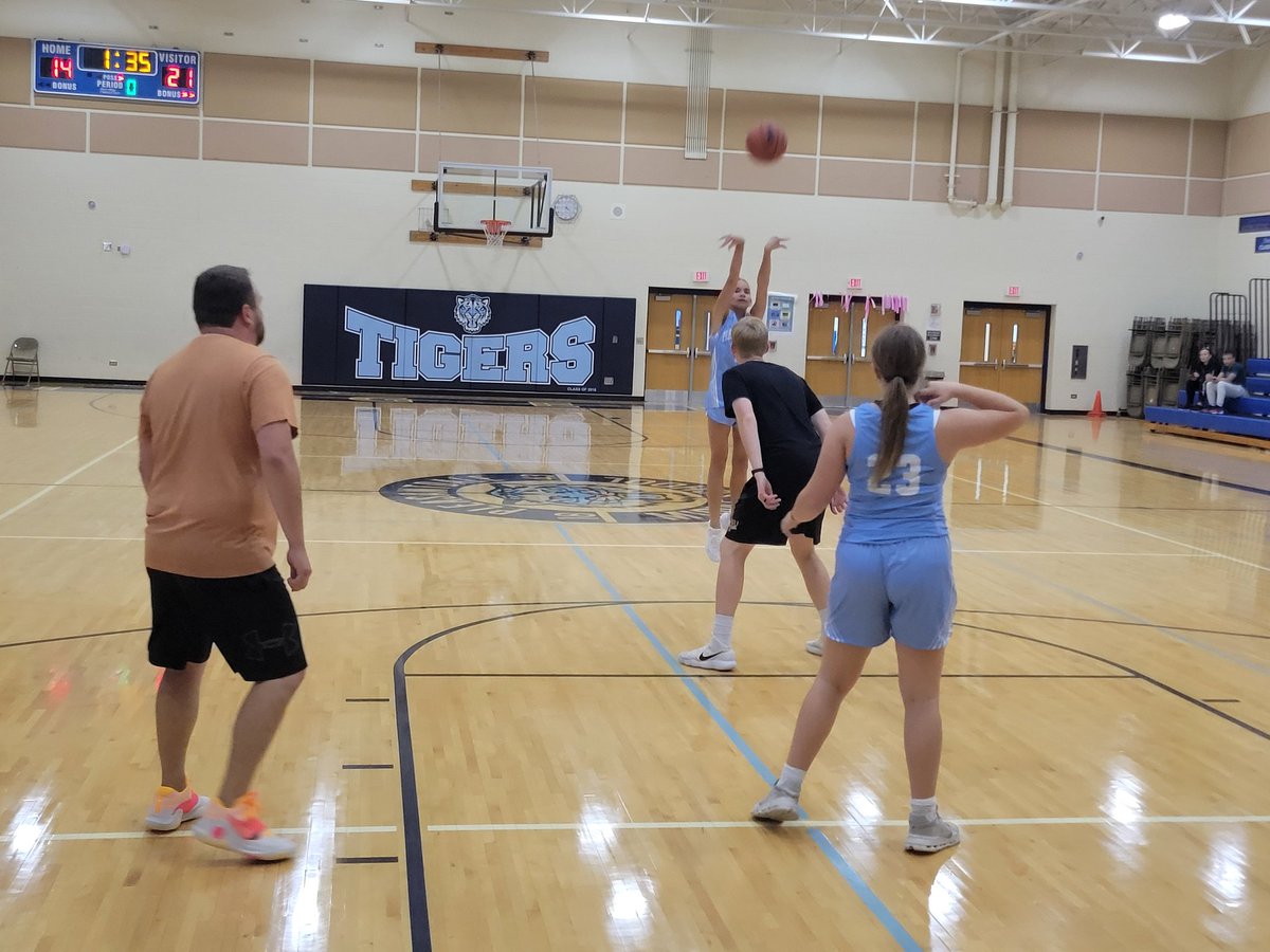 MarkDreher24's tweet photo. The yearly girls basketball team against the staff followed by playing their parents. A @PdaleSD tradition. Amazing families, staff and community!These girls won 20 games over two seasons including back 2 back conference championships.  Blessed to be part of it https://t.co/xJPmjzcTqX