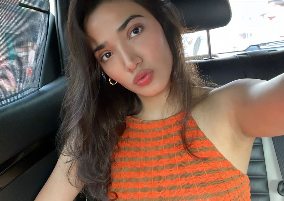 GZk5URybkAAzK-P?format=jpg&name=medium