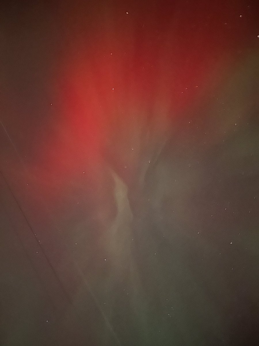 ProdbyWeston's tweet photo. @Vincent_Ledvina Michigan! Never ran outside so quickly was hoping for the substorm. Saw them dancing with my eyes. So crazy to see. Thought I’d never see it like this again since May. https://t.co/73npzZvSUy