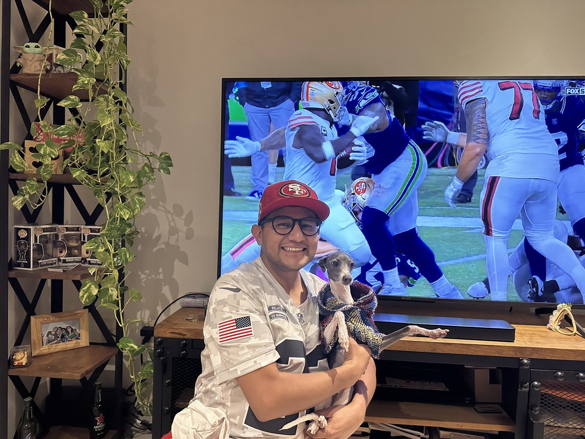 uıɔɹɐɯo tweet media