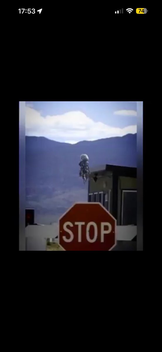 LaxSunnyG's tweet photo. @Gandalf_ElPulpo @ramdassinspace Florida ring cam of “sky surfer” with additional public internet photos outside Area 51 (allegedly)…speculating US recon tech and/or jet packs for NHI. I guess Uber prices are getting too pricey… https://t.co/Mj7VdTCZMf