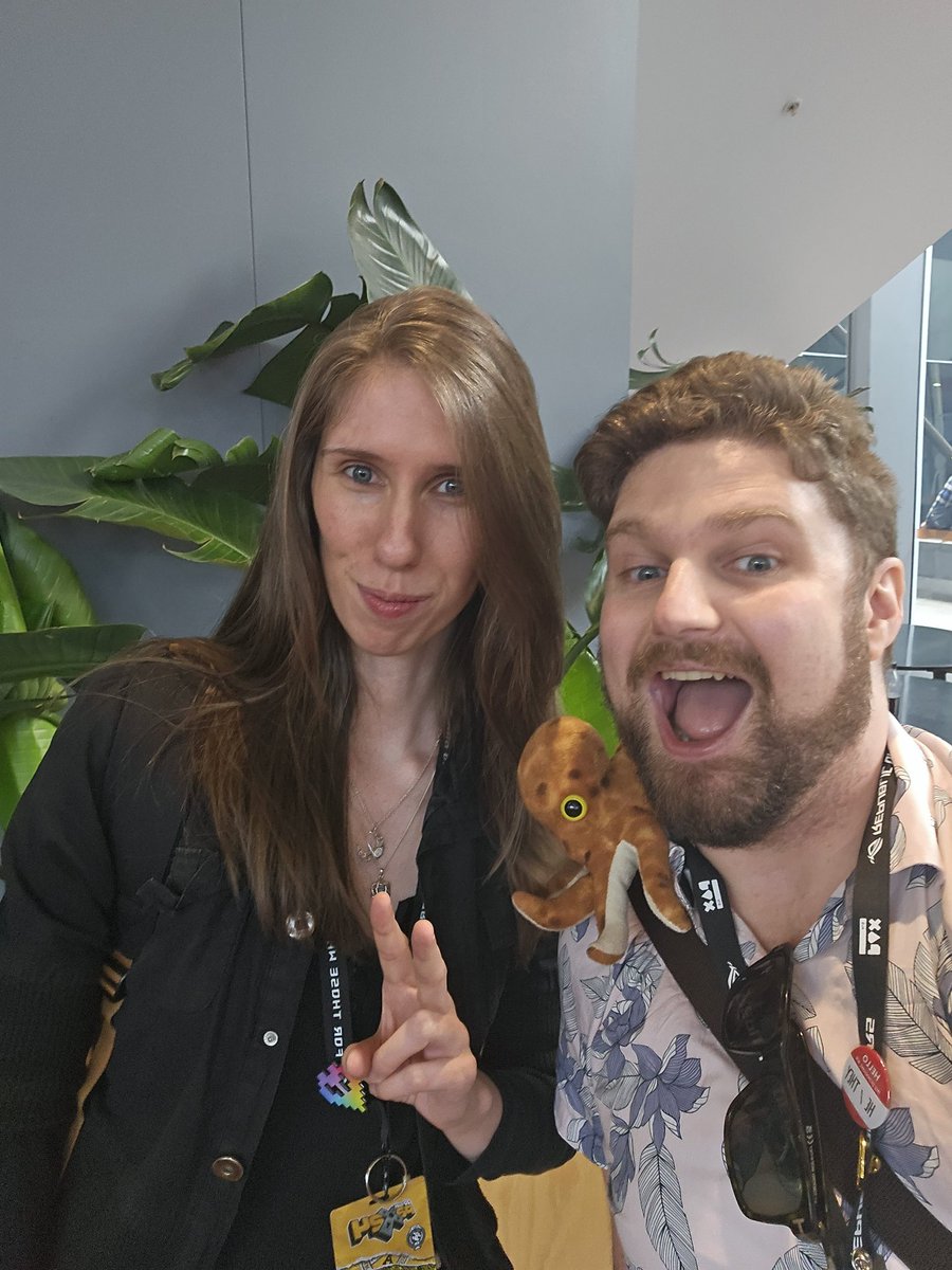 Sir Laughalot tweet media