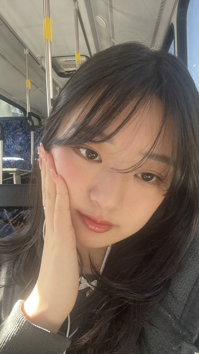 fannypackval's tweet photo. Posting on twt too - New hair new me new era https://t.co/Xurb0wZIIC