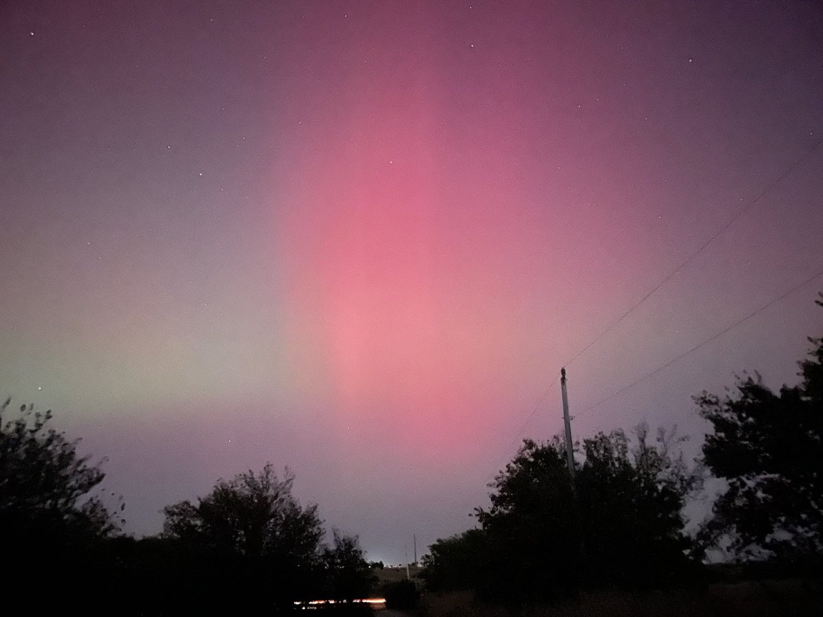 OK_G8R's tweet image. Aurora borealis in Deer Creek / Edmond, Oklahoma.
